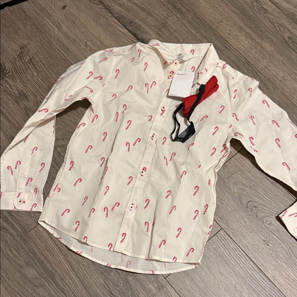 H&M Cream Shirt with Red Candy Cane Design boys size 7 nwt